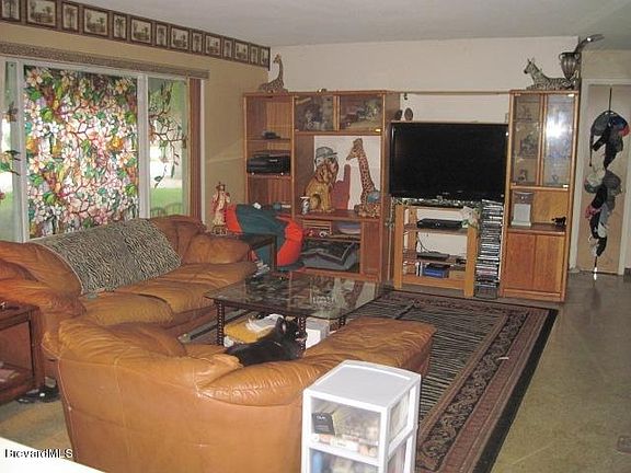 2nd image of 219 Osage Dr