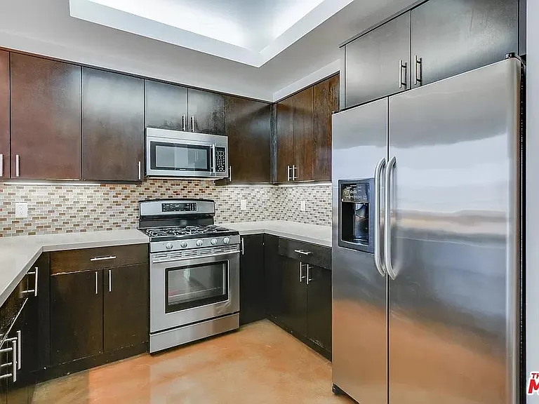 5420 Harold Way #502 — Photo 7