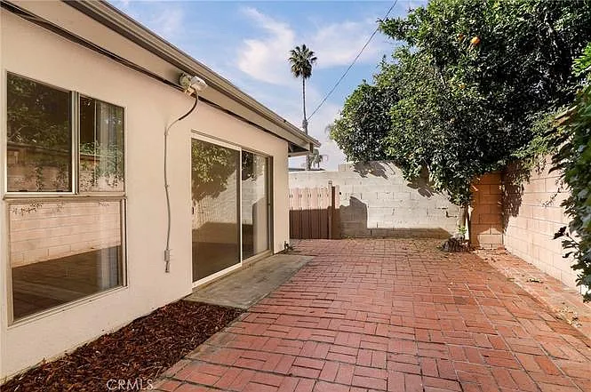20017 Hemmingway St — Photo 36