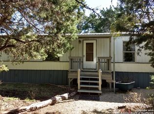 100 Hunters Ln, Pipe Creek, TX 78063