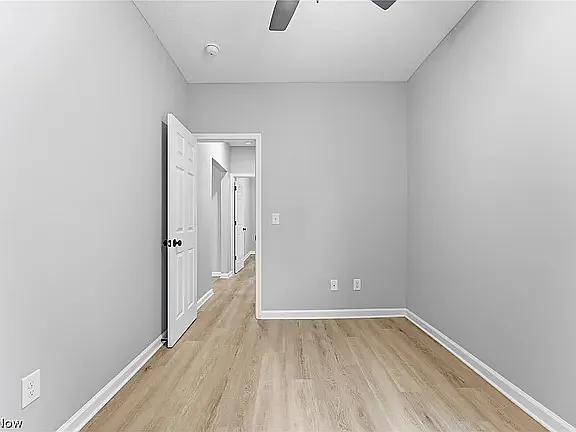 1537 Lakewood Ave — Photo 10