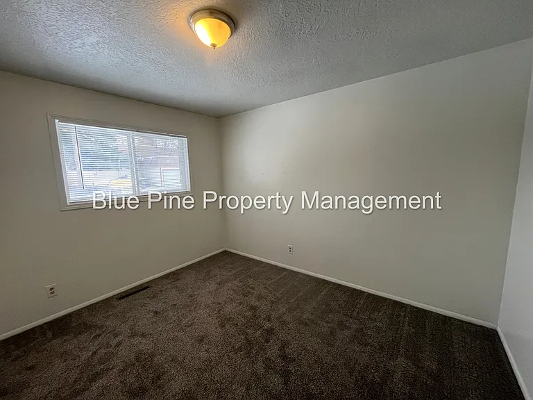 743 May St — Photo 11
