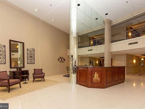 5th image of 20332 Valley Forge Cir #332