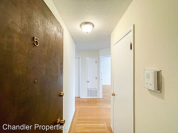 3rd image of 921 Dolores St #5