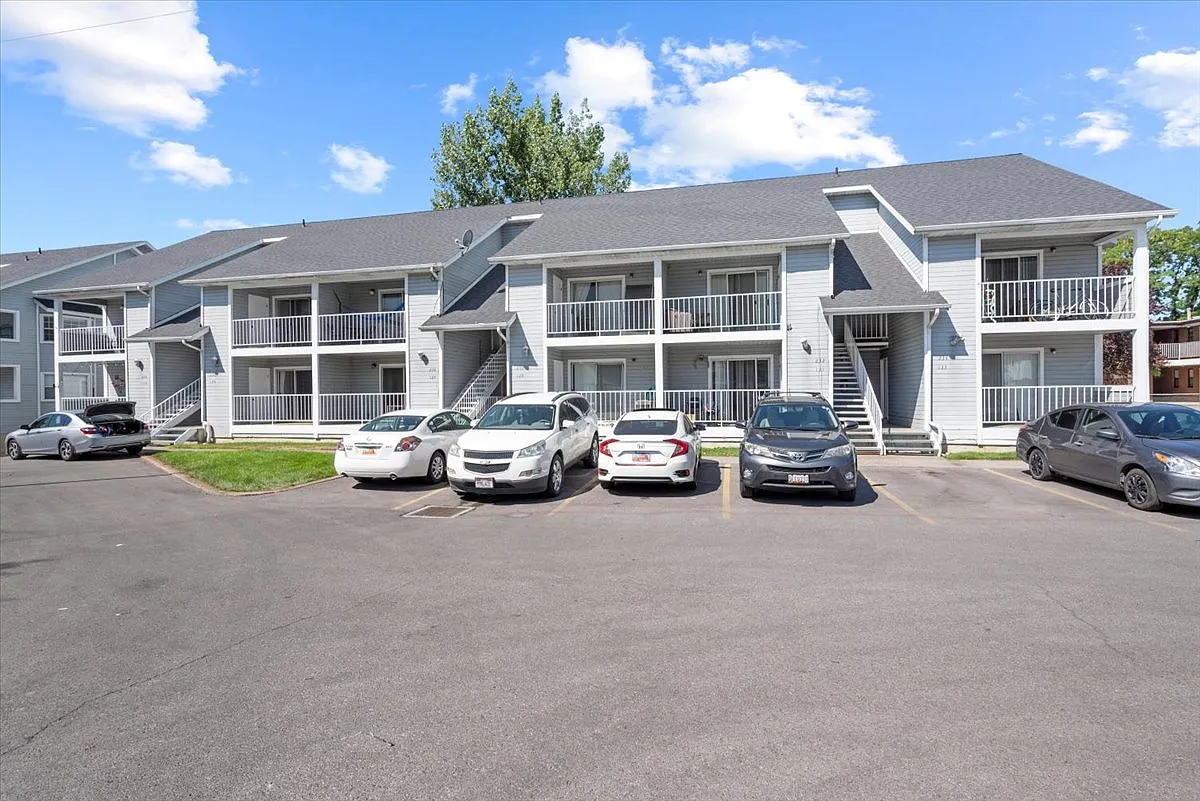 2 bed, 770 sqft, $439 — Photo 1