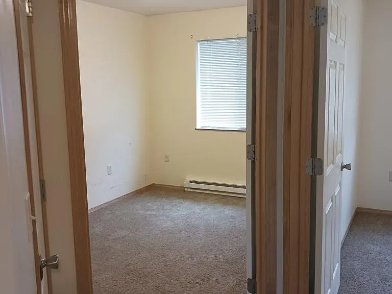 114 E Dudley St #4 — Photo 5