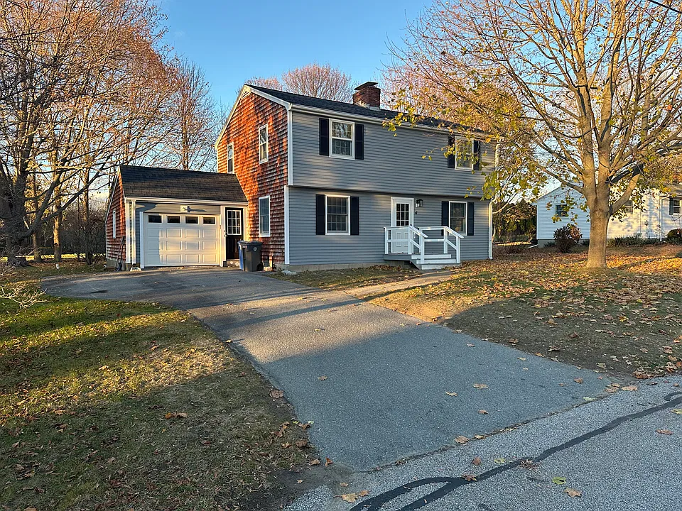4 Longmeadow Ave