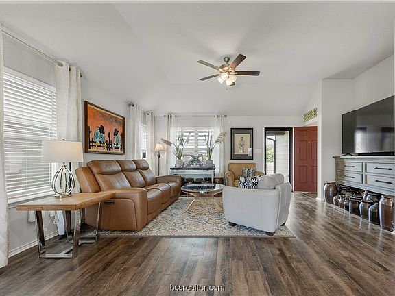 5th image of 101 Dove Landing Ct