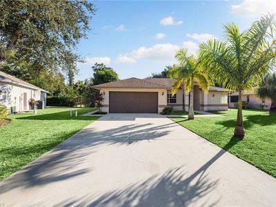 6176 Woodstone DR, Naples, FL, 34112