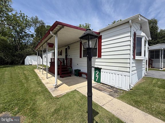 4th image of 27 Ridgewood Mnr