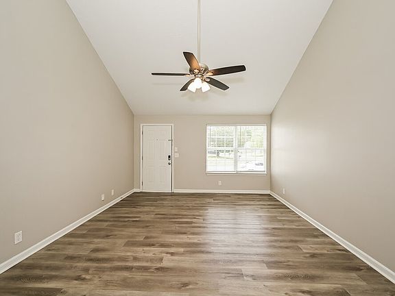 4th image of 2644 Dakota Way