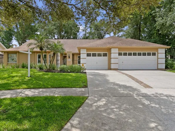 6213 S Queensway Dr, Temple Terrace, FL 33617