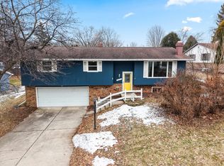 1945 Everbreeze Rd, Green Bay, WI 54304