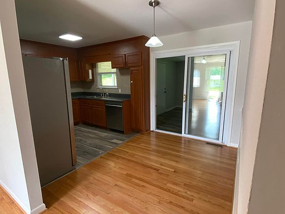 2nd image of 326 Koogler Dr NW