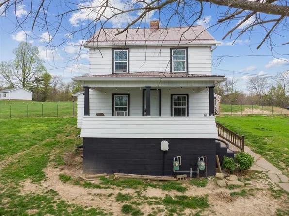 35 Bucey Rd, Burgettstown, PA 15021