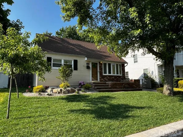 42 Pergola Ave, Jamesburg, NJ 08831