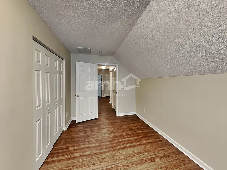 15464 Stone Hollow Dr — Photo 14