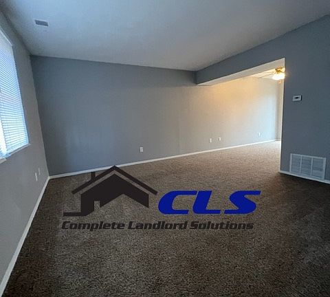 2nd image of 301 Fawn Ln