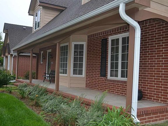 2nd image of 2535 N Plumthicket Cir