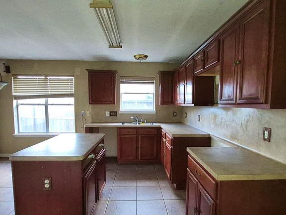4th image of 20906 S Hide Ct