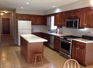 5 Columbus Dr, Monmouth Beach, NJ