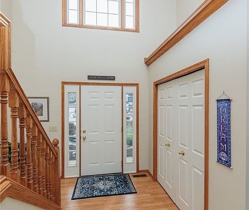 3rd image of 1430 Loriann Dr