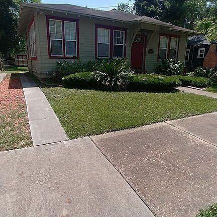 2nd image of 2886 Forbes St