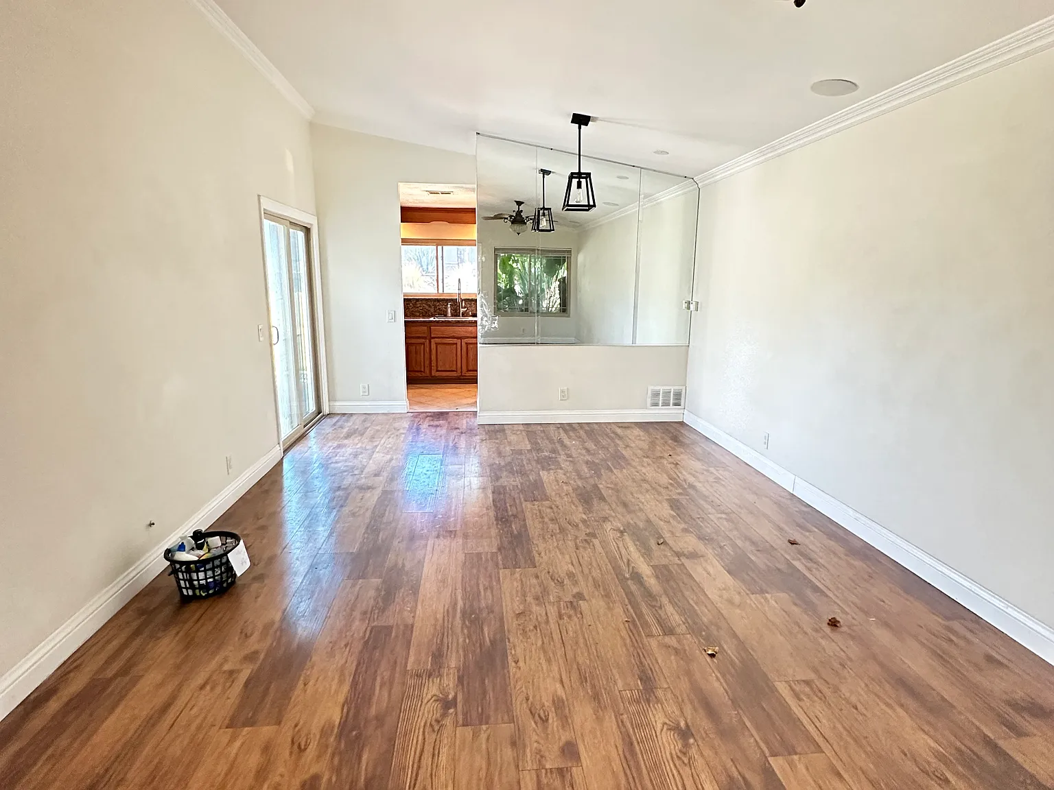 2 bed, 1056 sqft, $3,200 — Photo 2