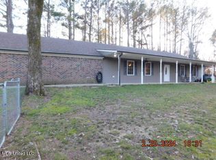 1907 Peavine Rd, Coldwater, MS 38618