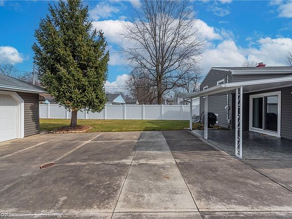 4th image of 23922 Delmere Dr