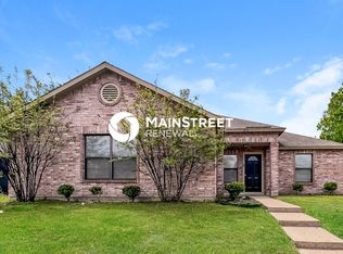 816 Willow Wood Dr, Cedar Hill, TX 75104