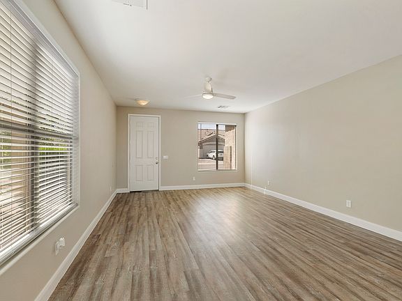 4th image of 33098 N Roadrunner Ln