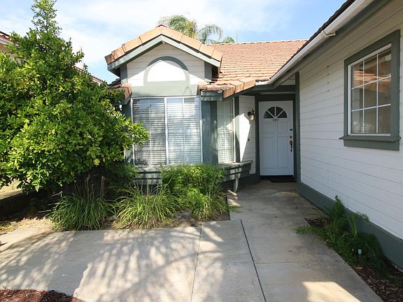 4th image of 30548 Shoreline Dr