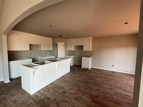 3rd image of 15220 Clubhouse Dr