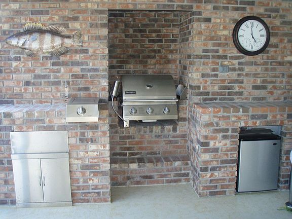 Built in Outdoor Kitchen