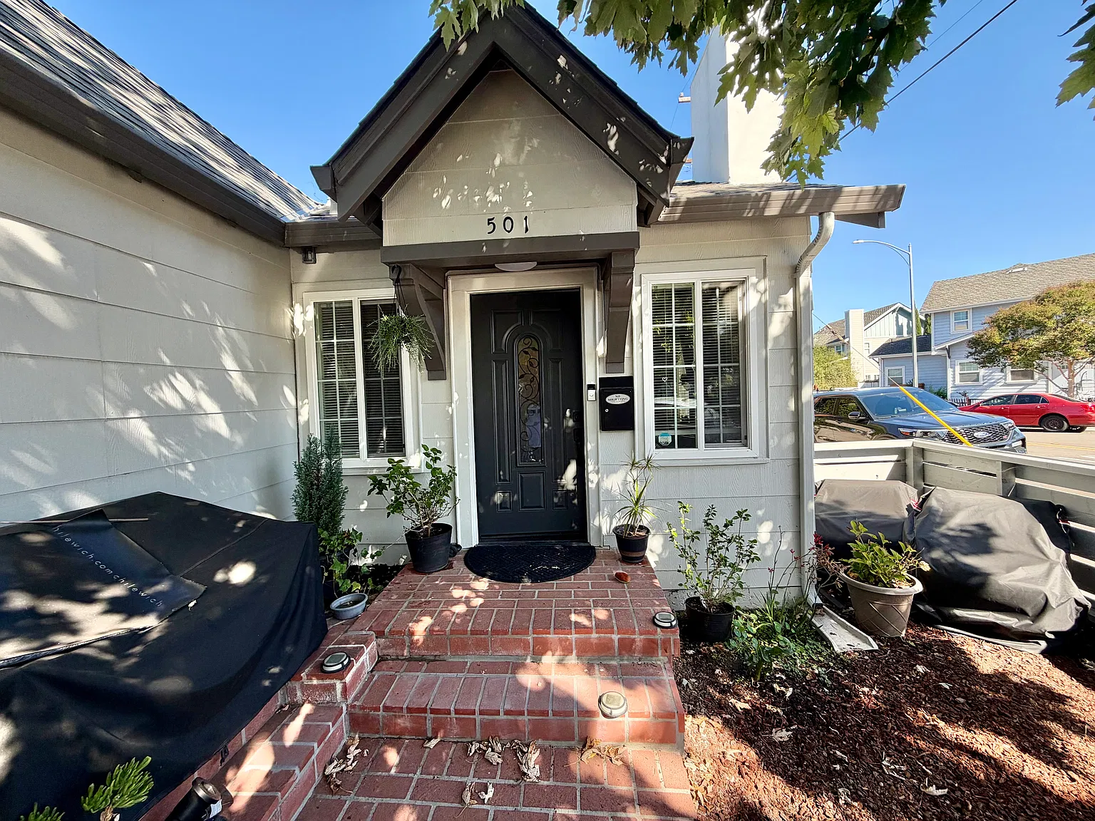2 bed, 836 sqft, $4,295 — Photo 3