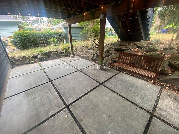3rd image of 3845 NE 95th St #B