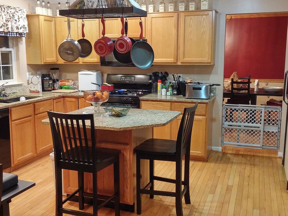 2nd image of 3924 Red Bird Ln