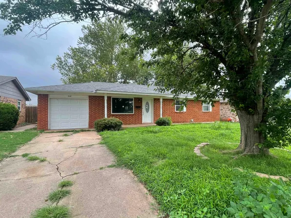 408 W Ash St, Fairview, OK 73737