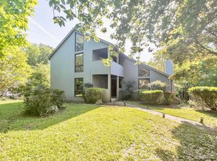 5829 Saddleridge Rd, Roanoke, VA 24018