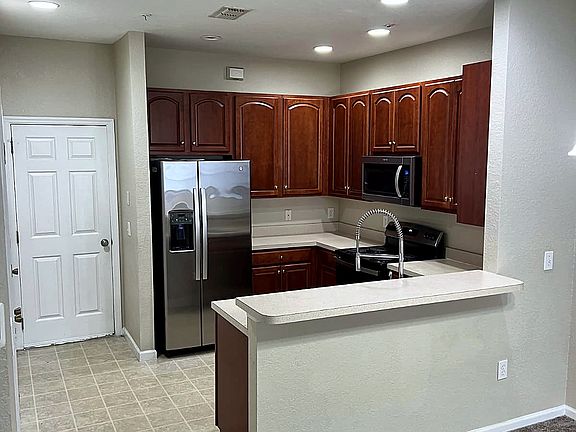 5th image of 13926 Dove Wing Ct