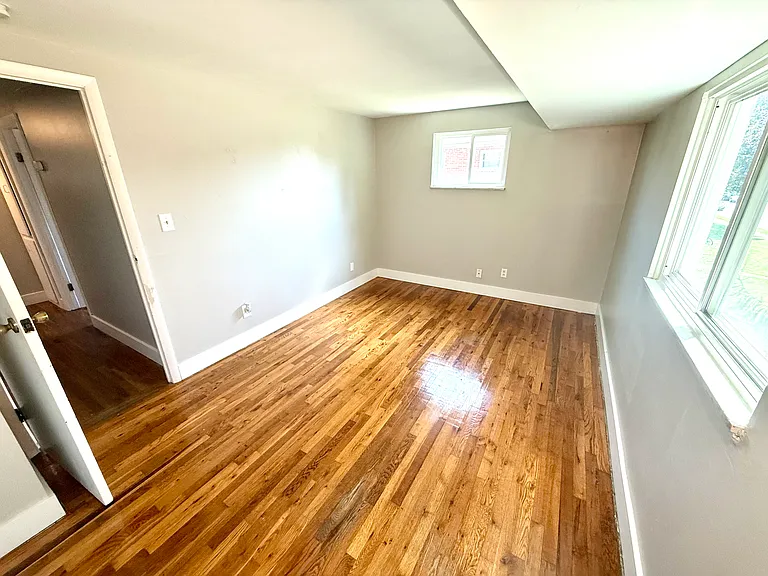 932 Woodhill Dr — Photo 7