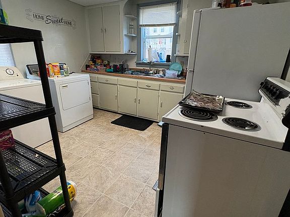 4th image of 1018 Zeisler St #0