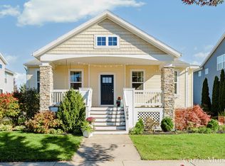 1099 Graystone Rd, Holland, MI 49423