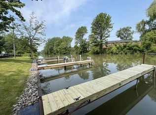 869 Ellicott Creek Rd, Tonawanda, NY 14150