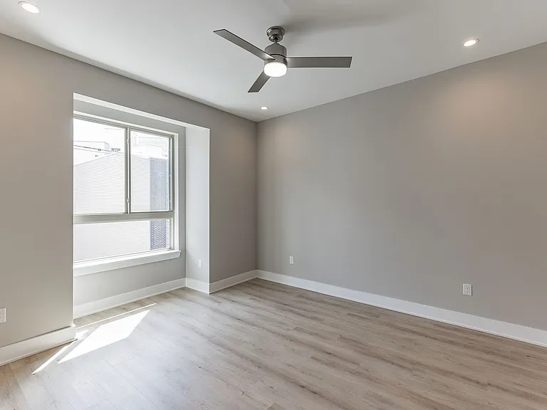 1609 Ogden St — Photo 13