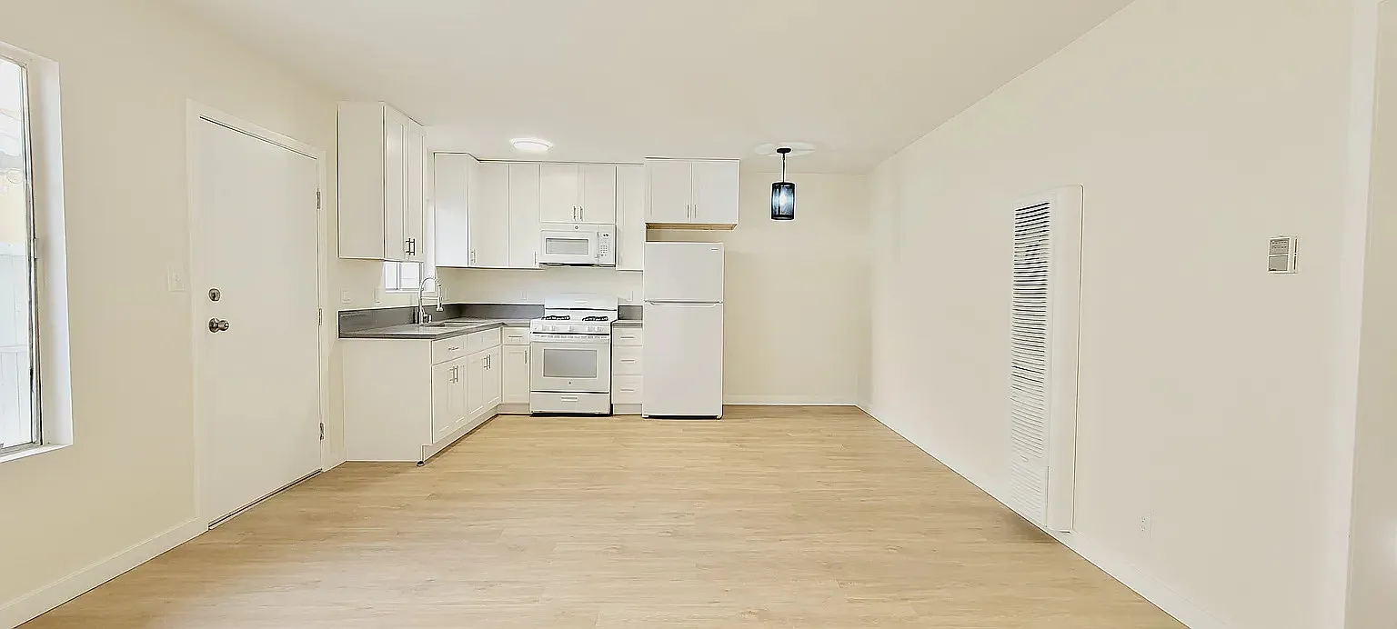 2 bed, 800 sqft, $2,950 — Photo 2