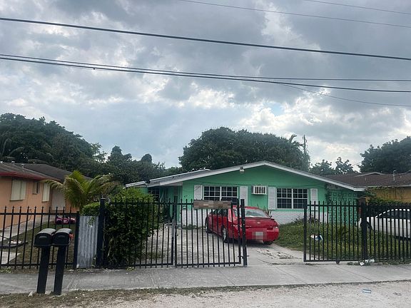 3rd image of 850-852 NW 109th St
