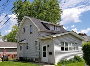 608 E 9th St, Sterling, IL 61081