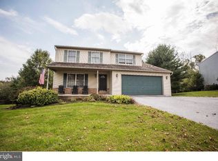 36 Wahl St, Douglassville, PA 19518